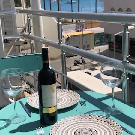 Studio With Perfect Location And Sea View